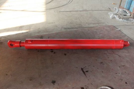 點擊查看詳細信息<br>標題：轉載機30T推拉移油缸 閱讀次數：2571