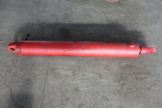 點擊查看詳細信息<br>標題：轉載機60T推拉移油缸 閱讀次數：2369