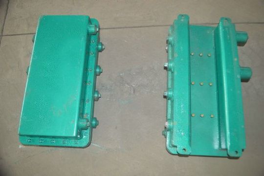 點擊查看詳細信息<br>標題：掘進機冷卻器 閱讀次數：2735